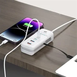 شاحن سريع 66 واط متعدد المنافذ – USB مع كابل Type-C مدمج - صورة 3