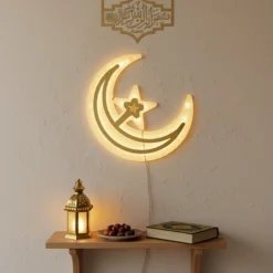 مصباح أكريليك هلال ونجمة بإضاءة LED دافئة