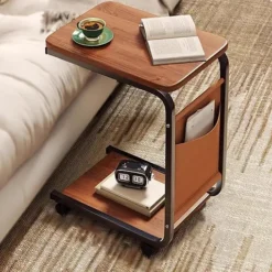 طاولة جانبية على شكل حرف C – تصميم عملي متحرك للاستخدام اليومي