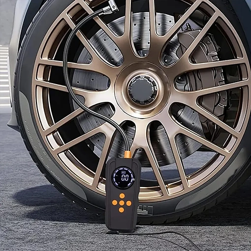 مشغل بطارية سيارة بمنفاخ إطارات وباور بانك 7200mAh - صورة 3