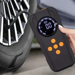 مشغل بطارية سيارة بمنفاخ إطارات وباور بانك 7200mAh - صورة 5
